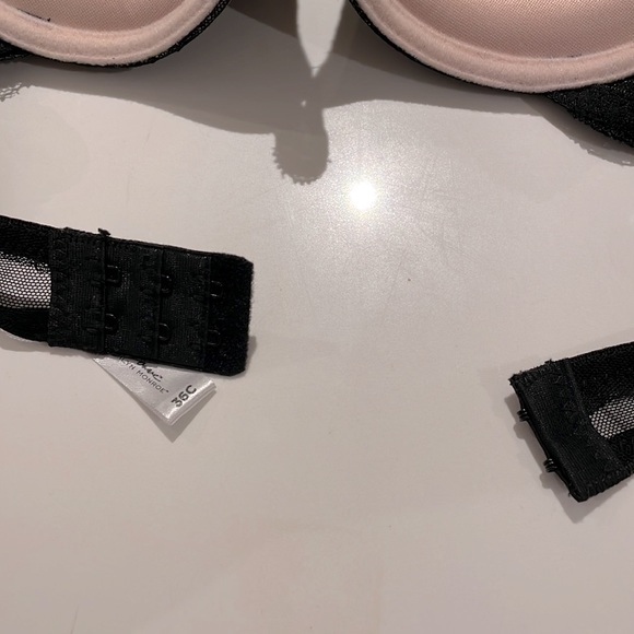 (2/$30) 36C Marilyn Monroe black lace padded underwire bra with powder pink cups - Picture 7 of 9